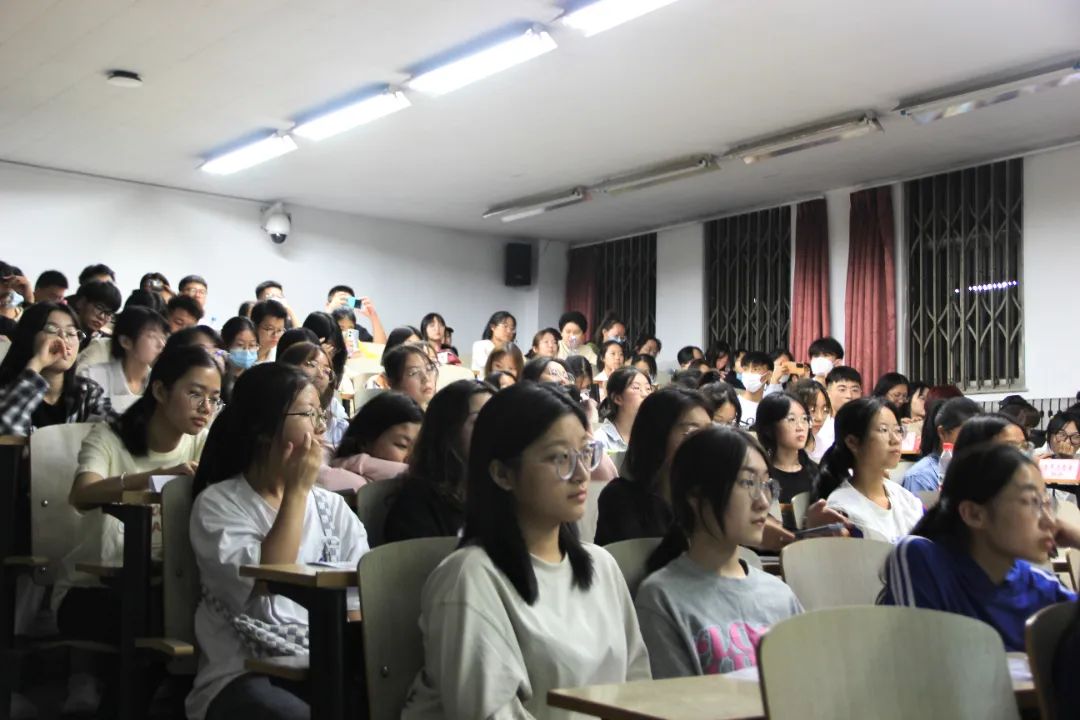 d71d7d5ea7d84127a411e8d5fbac06bd.jpg 999285d5915485999ac.jpg